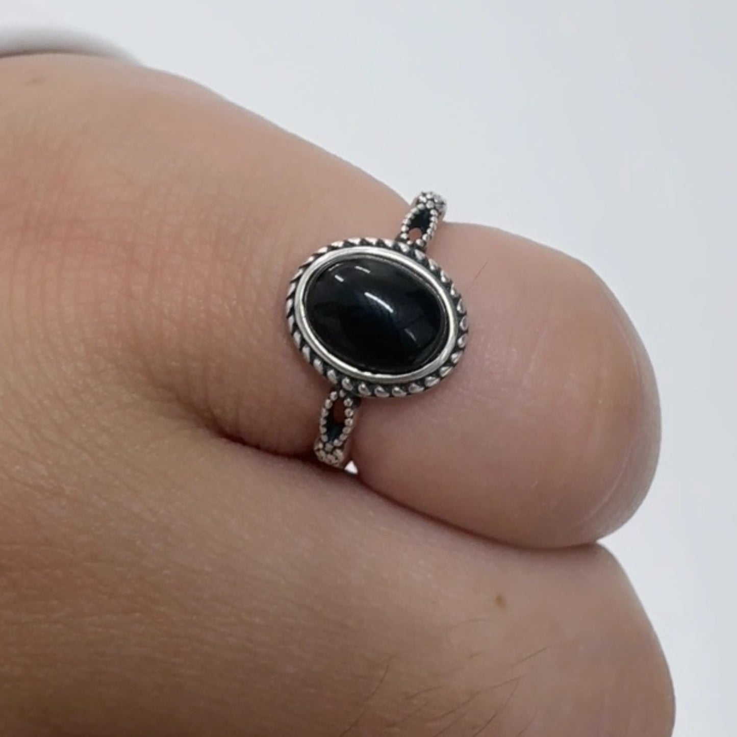 Vintage Bohemian Black Onyx Adjustable Ring - Handcrafted 925 Sterling Silver Oval Gemstone Band for Timeless Elegance