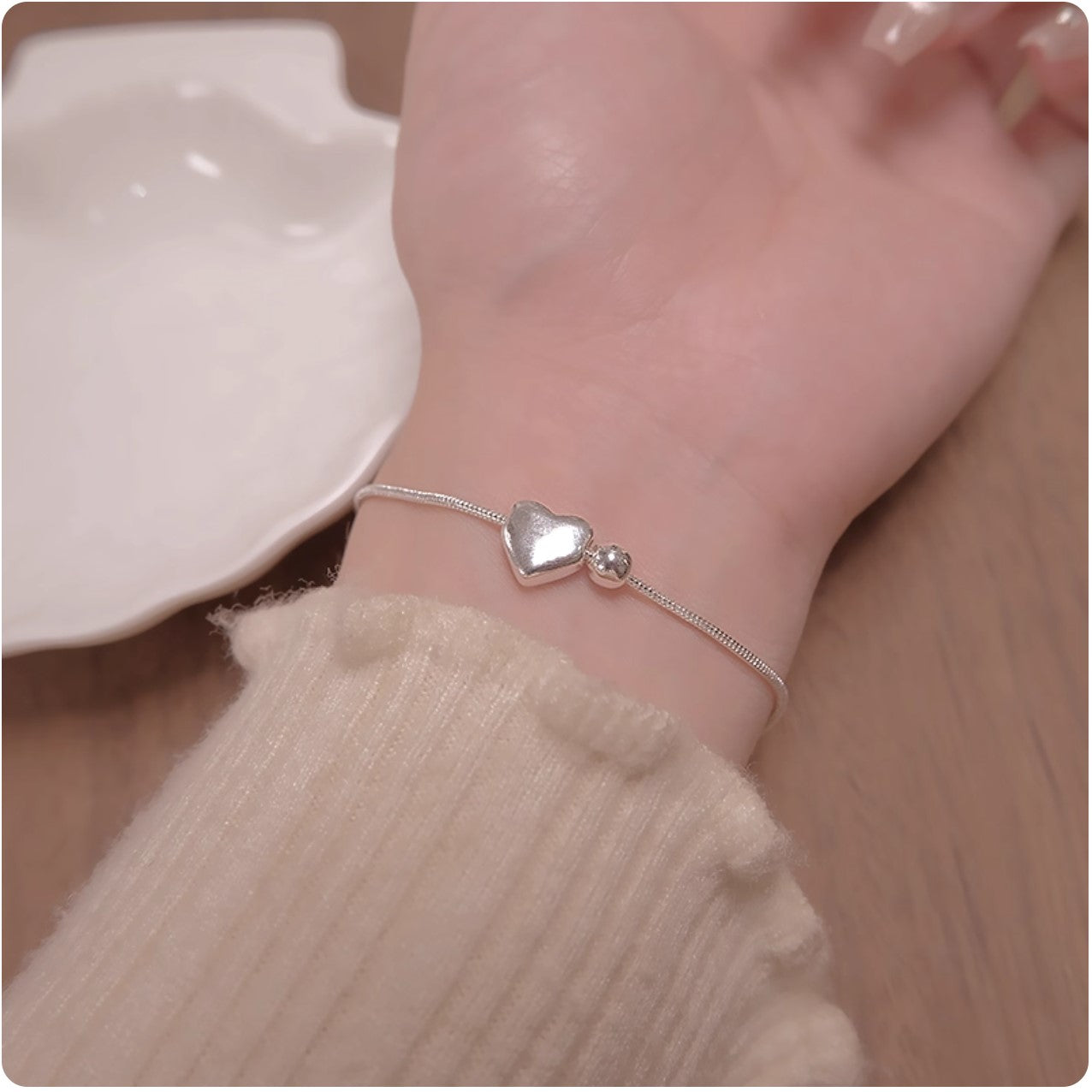 Charming 925 Sterling Silver Heart & Bead Bracelet for Women